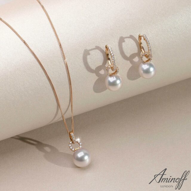 Designed with versatility in mind, these 18ct rose gold diamond-set hoop earrings feature detachable Akoya pearl drops, allowing multiple styling options from understated diamond hoops to classic pearl elegance.
 
Precision-set diamonds add brilliance, while the matching pendant completes a cohesive, modern pearl offering. A timeless design with flexible wearability across occasions.

Available online at www.aminofflondon.com by searching AA505.

#FineJewellery #AkoyaPearls #DiamondJewellery #RoseGoldJewellery #PearlJewellery #LuxuryJewellery #JewelleryBuyers #ConvertibleJewellery #ModernJewellery #HighJewellery #RetailJewellery #JewelleryDesign #ElegantJewellery #LuxuryAccessories