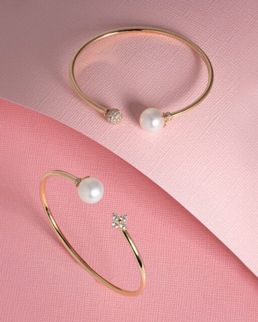 18ct yellow and rose gold diamond-set bangles featuring 11mm AAA South Sea pearls — designed to be worn individually for understated elegance, or stacked for a more statement look.
 
Developed through collaboration with independent designers in Italy and the UK, each Aminoff London collection is refined by co-director Ari Aminoff through ongoing market research, evolving trends, and a focus on timeless wearability.
 
#AminoffLondon #SouthSeaPearls #FineJewellery #LuxuryJewellery #PearlJewellery