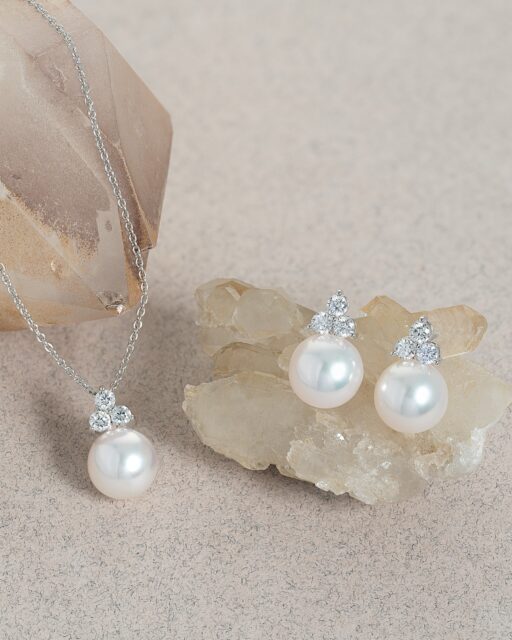 The beauty of Classics lies in their versatility. Set in 18ct white gold, this Akoya pearl pendant and matching earrings combine radiant fine diamonds with perfectly poised pearls for a clean, elegant finish that works with everything from tailoring to evening wear.
 
Aminoff London Classics are available online and through our trusted stockists.

#FineJewellery #PearlPendant #AkoyaPearl #DiamondJewellery #EverydayLuxury