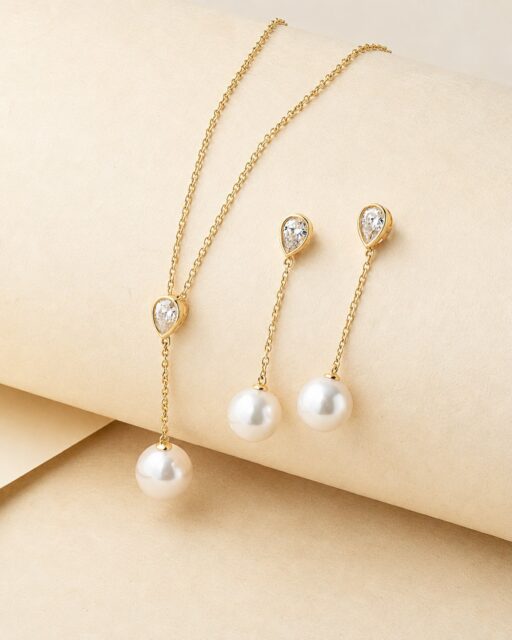 The new Bezel Collection pairs fine pearls with elegant pear-cut natural diamonds.
 
Every design is carefully developed, refined and tested for quality, comfort and functionality, giving our clients confidence in every Aminoff London jewel.
 
Featuring 0.40cts of diamonds in the earrings and a 0.20ct diamond in the pendant, set in 18ct yellow gold.
 
Contact us to find your closest Aminoff London stockist.
 
#AminoffLondon #BezelCollection #PearCutDiamond #18ctGold #JewelleryDesign
